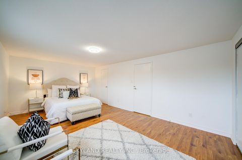 Photo 18 at 56 Upton Crescent, Milliken Mills West, Markham