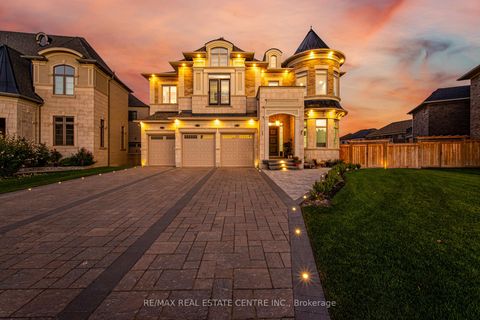 Photo 1 at 67 Rolling Green Court, Kleinburg, Vaughan