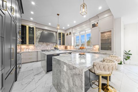 Photo 8 at 67 Rolling Green Court, Kleinburg, Vaughan