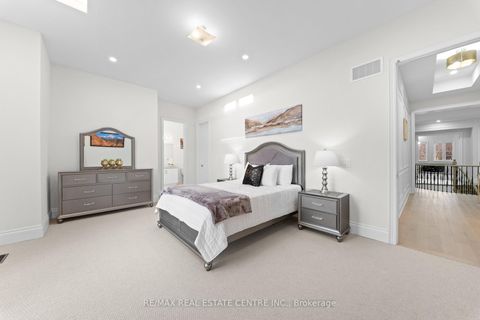 Photo 33 at 67 Rolling Green Court, Kleinburg, Vaughan