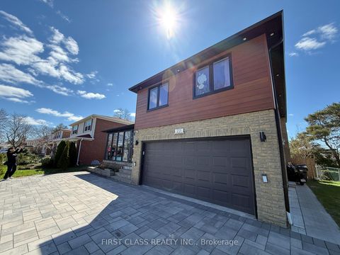 Photo 2 at 221 Chartland Boulevard, Agincourt North, Toronto
