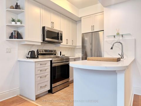 Photo 9 at 314 - 10 Northtown Way, Willowdale East, Toronto