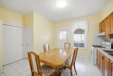 Photo 6 at 136 Harrison Street, Bellwoods, Toronto