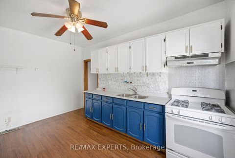 Photo 15 at 136 Harrison Street, Bellwoods, Toronto