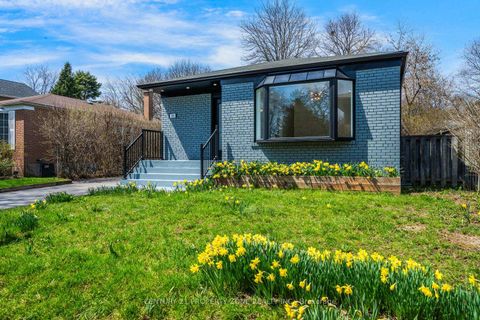 Photo 2 at 203 Toynbee Trail, Guildwood, Toronto