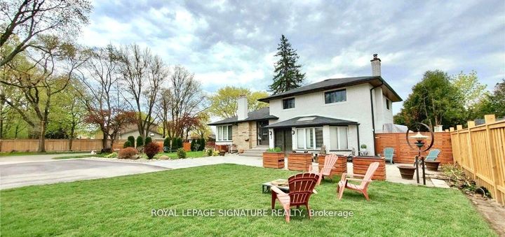Photo 2 at 2263 Harcourt Crescent, Lakeview, Mississauga