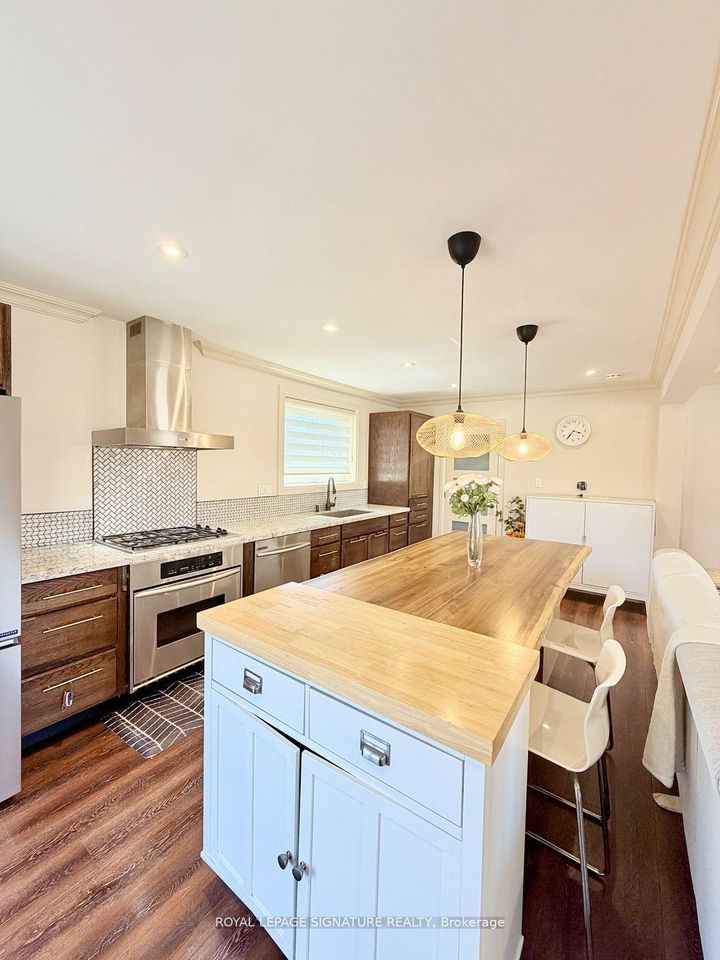 Photo 12 at 2263 Harcourt Crescent, Lakeview, Mississauga