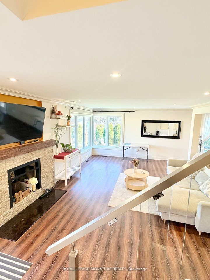 Photo 14 at 2263 Harcourt Crescent, Lakeview, Mississauga