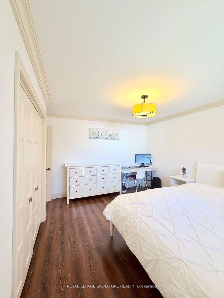 Photo 20 at 2263 Harcourt Crescent, Lakeview, Mississauga