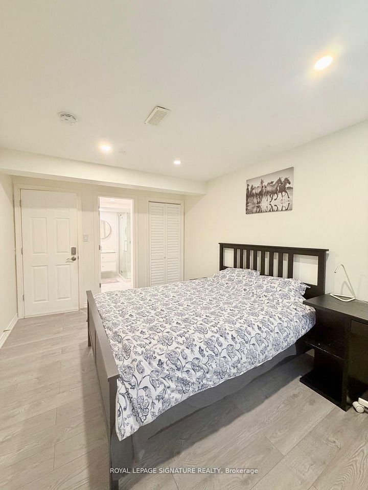 Photo 30 at 2263 Harcourt Crescent, Lakeview, Mississauga