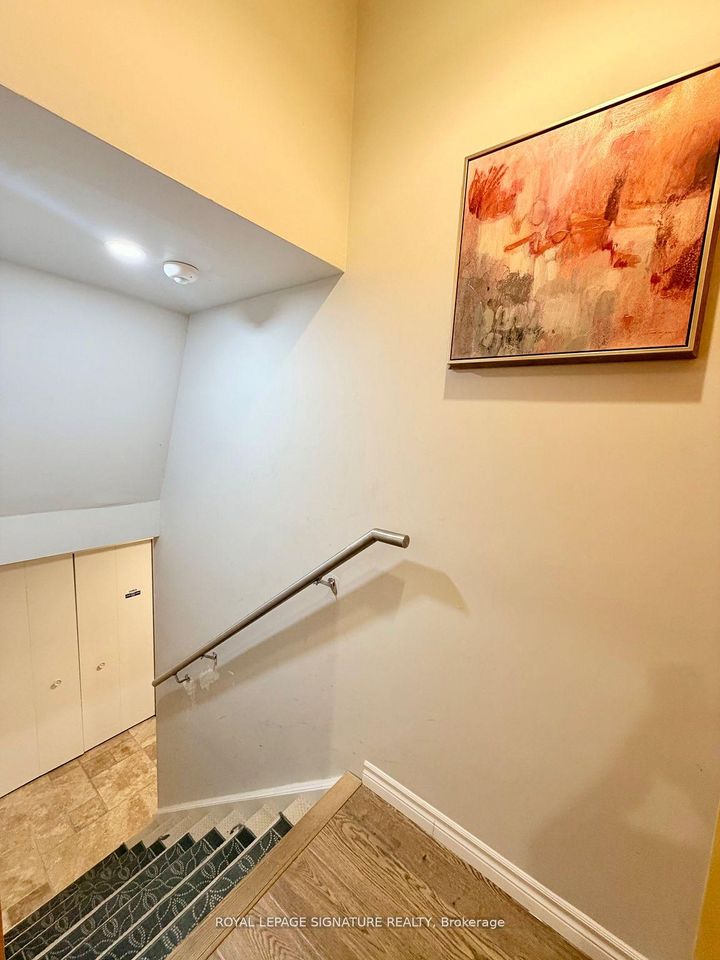 Photo 32 at 2263 Harcourt Crescent, Lakeview, Mississauga