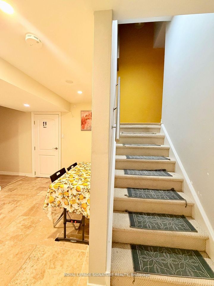 Photo 33 at 2263 Harcourt Crescent, Lakeview, Mississauga