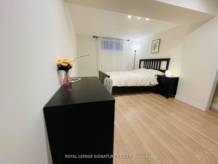 Photo 40 at 2263 Harcourt Crescent, Lakeview, Mississauga