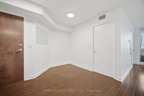 Photo 13 at 611 - 12 Yonge Street, Waterfront Communities C1, Toronto