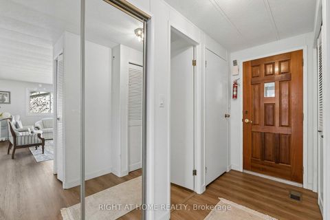 Photo 5 at 6 Emery Court, Sutton & Jackson's Point, Georgina