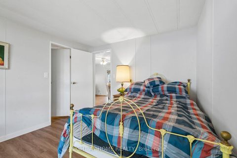 Photo 24 at 6 Emery Court, Sutton & Jackson's Point, Georgina