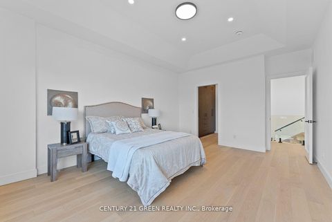 Photo 24 at 67 Bexhill Avenue, Birchmount, Toronto