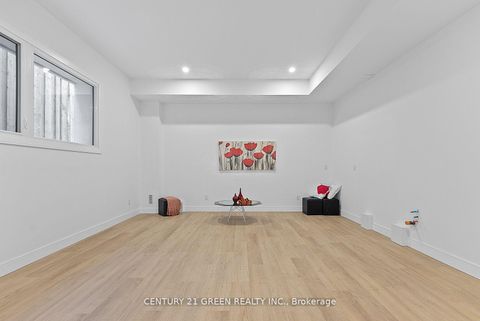 Photo 31 at 67 Bexhill Avenue, Birchmount, Toronto