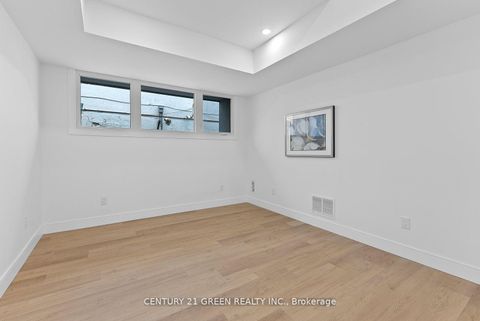 Photo 34 at 67 Bexhill Avenue, Birchmount, Toronto