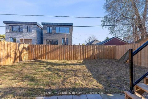 Photo 37 at 67 Bexhill Avenue, Birchmount, Toronto