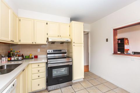 Photo 10 at 102 - 91 L'amoreaux Drive S, L'Amoreaux, Toronto