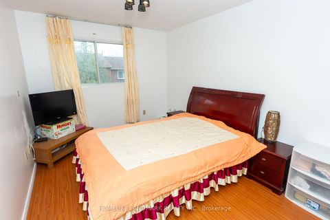 Photo 18 at 102 - 91 L'amoreaux Drive S, L'Amoreaux, Toronto