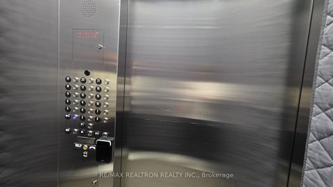 Photo 7 at 608 - 38 Honeycrisp Crescent, Vaughan Corporate Centre, Vaughan