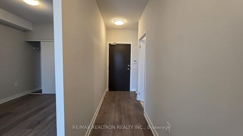 Photo 12 at 608 - 38 Honeycrisp Crescent, Vaughan Corporate Centre, Vaughan