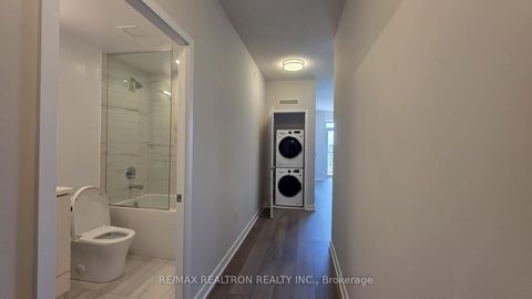 Photo 13 at 608 - 38 Honeycrisp Crescent, Vaughan Corporate Centre, Vaughan