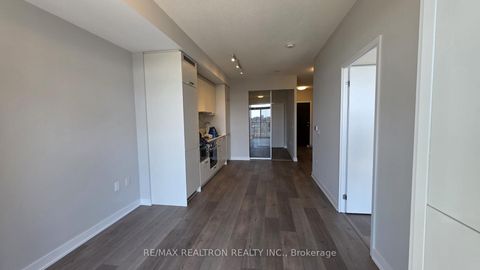 Photo 19 at 608 - 38 Honeycrisp Crescent, Vaughan Corporate Centre, Vaughan