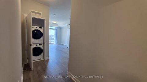 Photo 28 at 608 - 38 Honeycrisp Crescent, Vaughan Corporate Centre, Vaughan