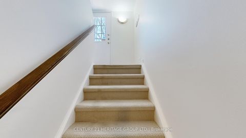 Photo 26 at 14 Dunkeld Way, Royal Orchard, Markham
