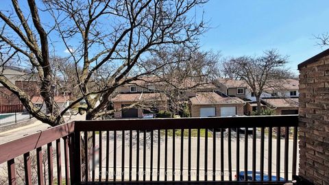 Photo 32 at 14 Dunkeld Way, Royal Orchard, Markham