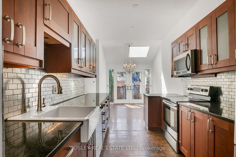 Photo 16 at 25 Salisbury Avenue, South St. James Town, Toronto