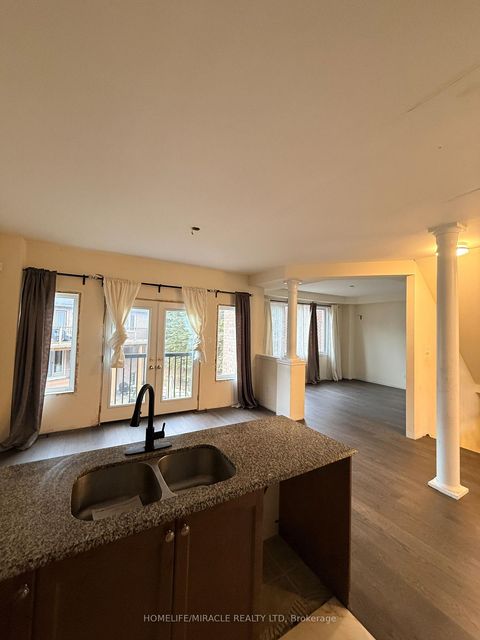 Photo 7 at 69 Headwater Crescent, Oak Ridges Lake Wilcox, Richmond Hill