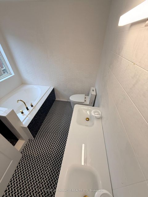 Photo 15 at 69 Headwater Crescent, Oak Ridges Lake Wilcox, Richmond Hill