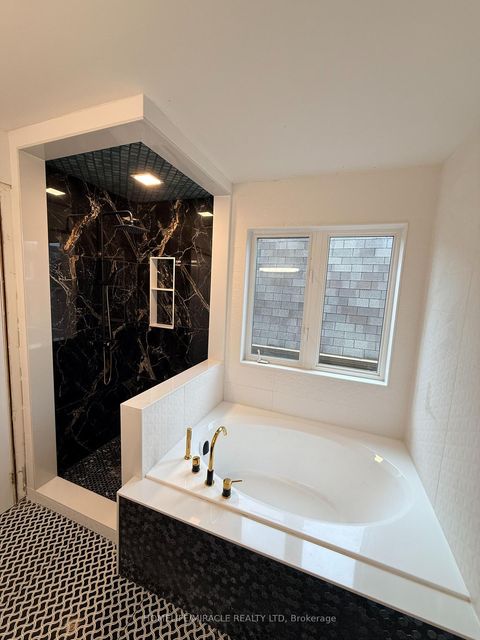 Photo 16 at 69 Headwater Crescent, Oak Ridges Lake Wilcox, Richmond Hill