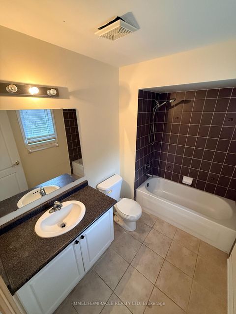 Photo 21 at 69 Headwater Crescent, Oak Ridges Lake Wilcox, Richmond Hill