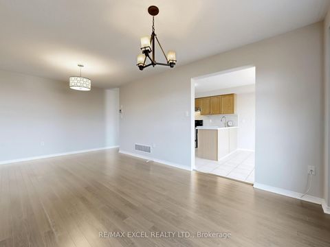 Photo 6 at 93 Clearmeadow Boulevard, Summerhill Estates, Newmarket