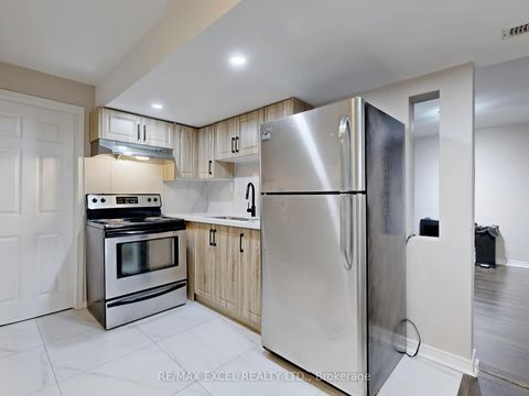 Photo 32 at 93 Clearmeadow Boulevard, Summerhill Estates, Newmarket