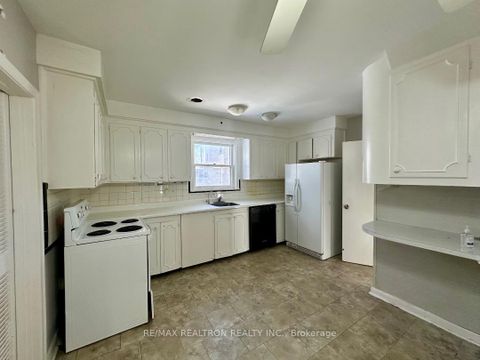 Photo 5 at 38 Southbourne Avenue, Westgate, Toronto