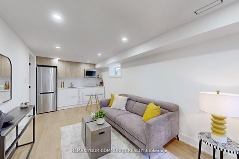 Photo 37 at 32 Endean Avenue, South Riverdale, Toronto