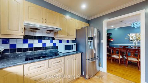 Photo 12 at 258 Grandravine Drive, Jane Heights, Toronto