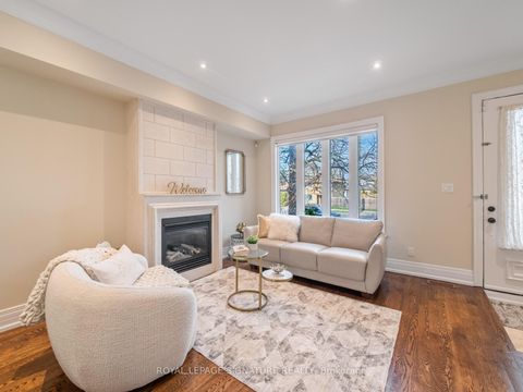 Photo 6 at 3002 Bayview Avenue, Willowdale East, Toronto