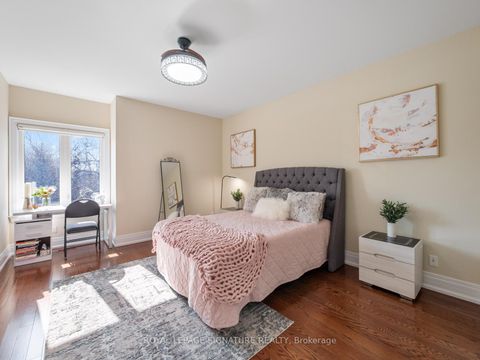 Photo 33 at 3002 Bayview Avenue, Willowdale East, Toronto