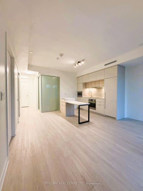 Photo 4 at 306 - 185 Alberta Avenue, Oakwood Village, Toronto