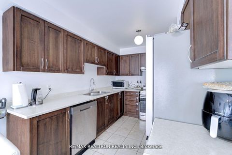 Photo 4 at 88 Banbrooke Crescent, Summerhill Estates, Newmarket