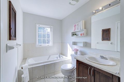 Photo 14 at 88 Banbrooke Crescent, Summerhill Estates, Newmarket