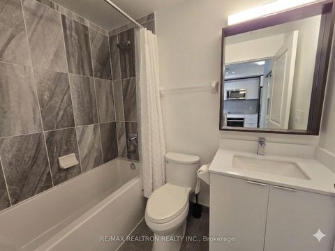 Photo 5 at 1220 - 543 Richmond Street W, Waterfront Communities C1, Toronto