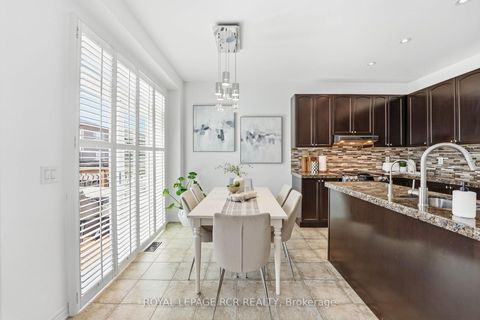 Photo 11 at 18 Kerr Lane, Bayview Northeast, Aurora